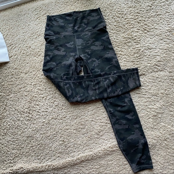 Fabletics leggings - Picture 2 of 6